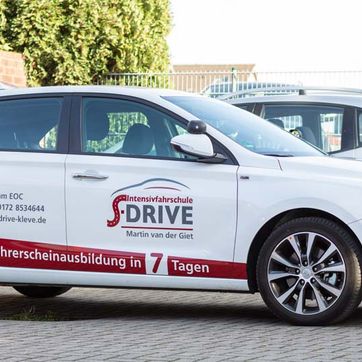 Intensivfahrschule S-Drive Fahrzeuge